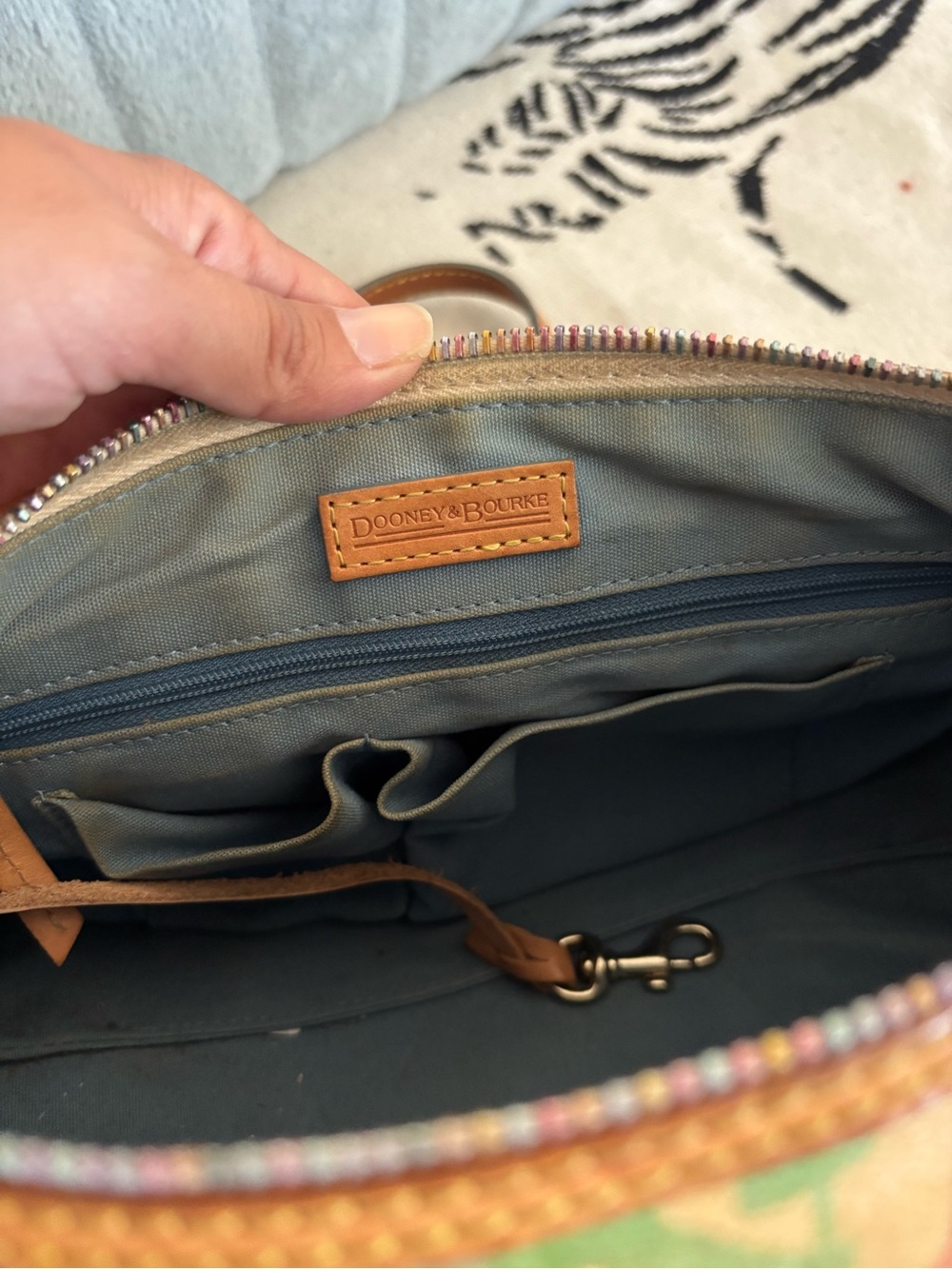 Dooney & Bourke Multicolor Logo Barrel shoulder Bag - Picture 6 of 6